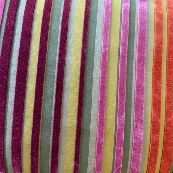 BEAUTIFUL RARE Vintage MacKenzie Childs Round Velvet Pillow with Bow Ribbon Ties - Picture 9 of 12